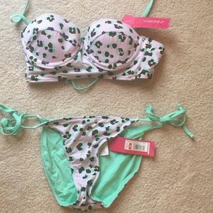 2 piece leopard print Swimsuit